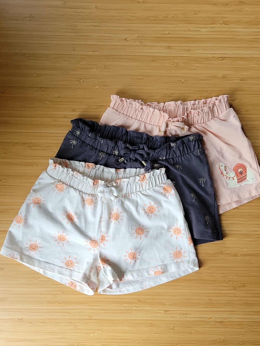 Girls' Three-Pack Casual Shorts - 5Y - White, Navy, Pink Never Usw It Luje New